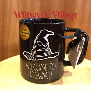 Rae Dunn Harry Potter WELCOME TO HOGWARTS Color Changing GRYFFINDOR Mug